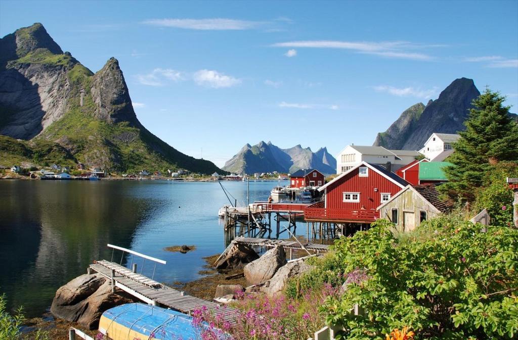 Reine Retro Villa - Cozy Villa With A Fantastic View Exterior foto